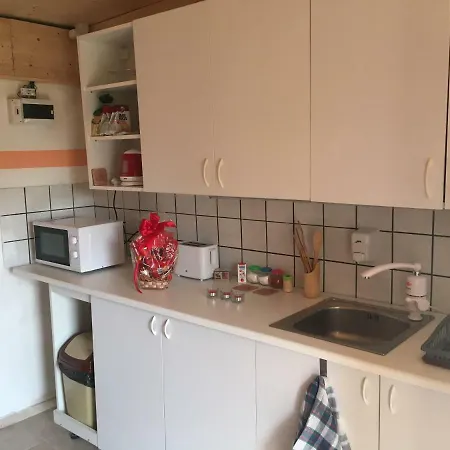 Hajnal A Tavaknál Sarkeresztes